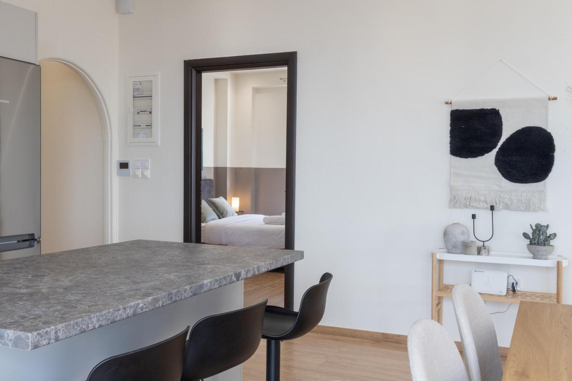 אתונה Luxurious 3-Bedroom Seaside Retreat Fully Renovated In 2025 מראה חיצוני תמונה