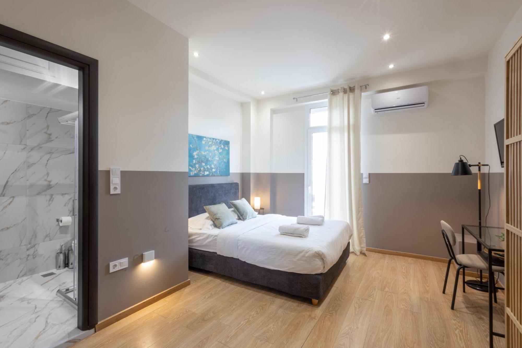 אתונה Luxurious 3-Bedroom Seaside Retreat Fully Renovated In 2025 מראה חיצוני תמונה
