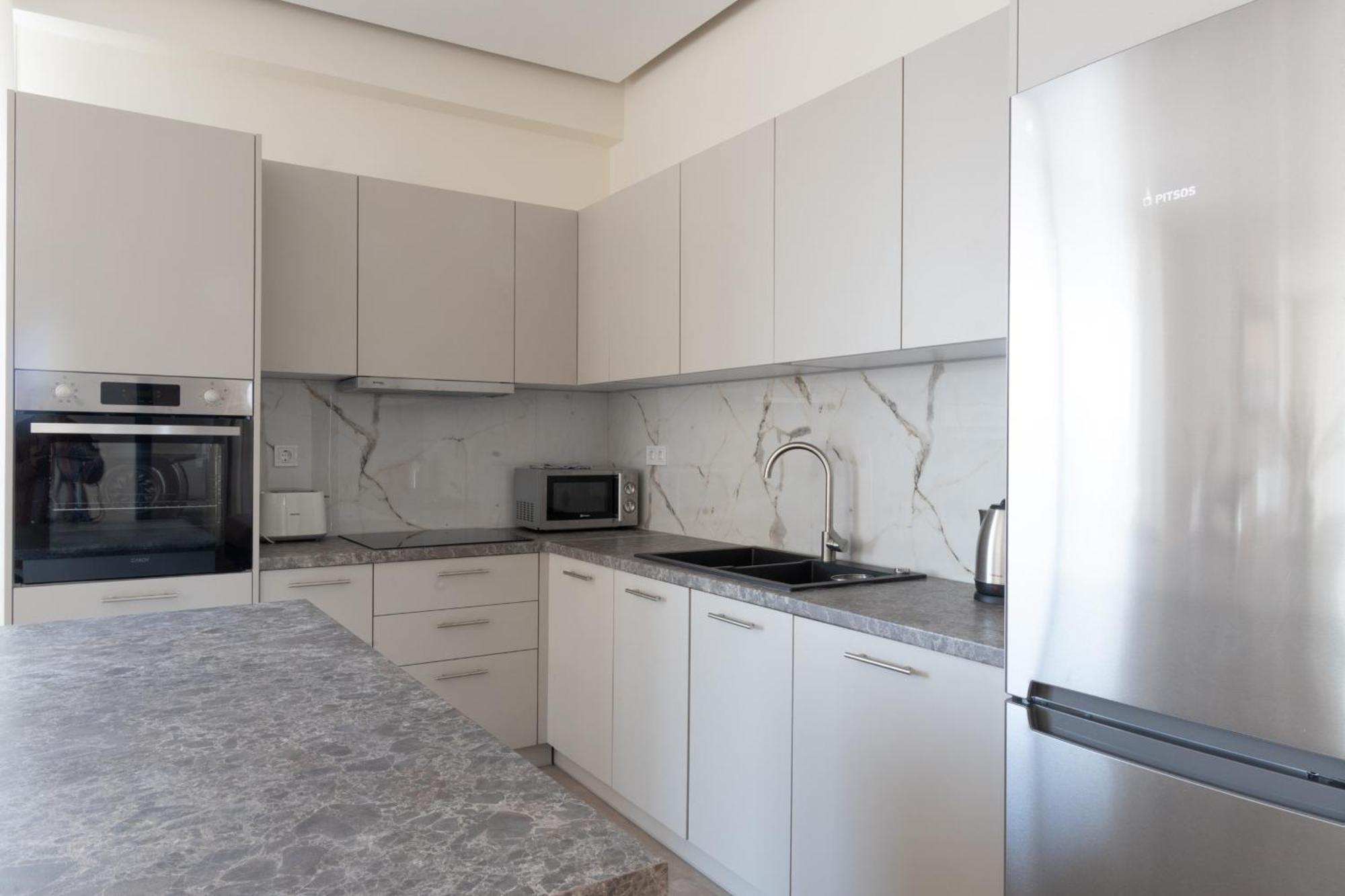 אתונה Luxurious 3-Bedroom Seaside Retreat Fully Renovated In 2025 מראה חיצוני תמונה
